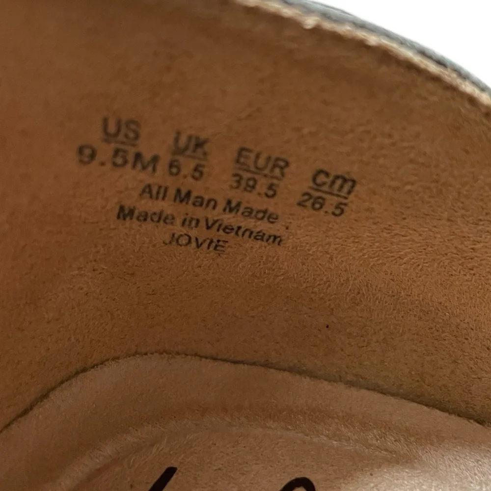 Life Stride Tan Velocity with Memory Foam Booties Size 9.5